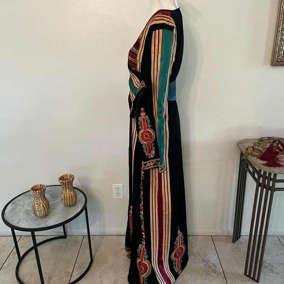 COPY - Palestinian henna / Tatreez thobe - kashmir style NEVER WORN!!! Roughly … - Picture 5 of 6